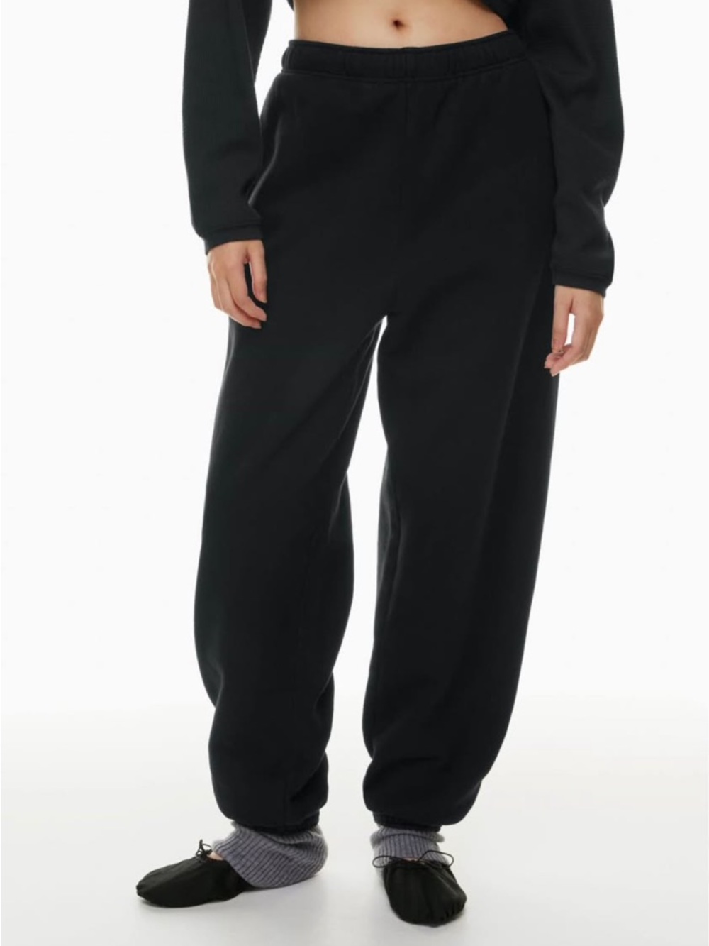 TNA Aritzia Sweatfleece Black Cozy Fleece Sweatpants Mega Fit